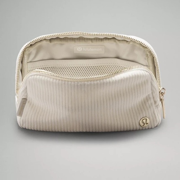 NWT Lululemon Everywhere Belt Bag Corduroy, Bone/Gold, 1L - Picture 3 of 13